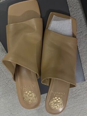 Vince Camuto Alinala Sandals Size 9.5